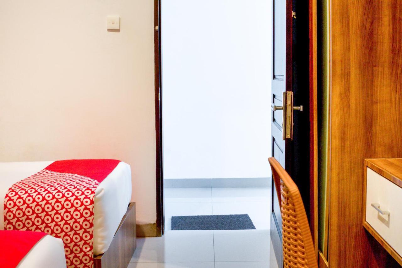 Super Oyo 1183 Papakoel Hotel Medan Exterior foto